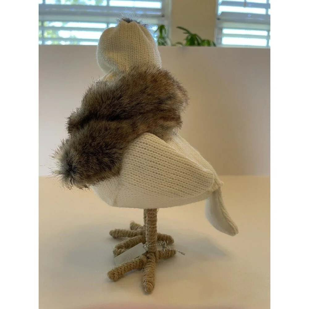 Target 2017 Wondershop Christmas Winter Bird SIERRA White Hat & Brown Fur Scarf